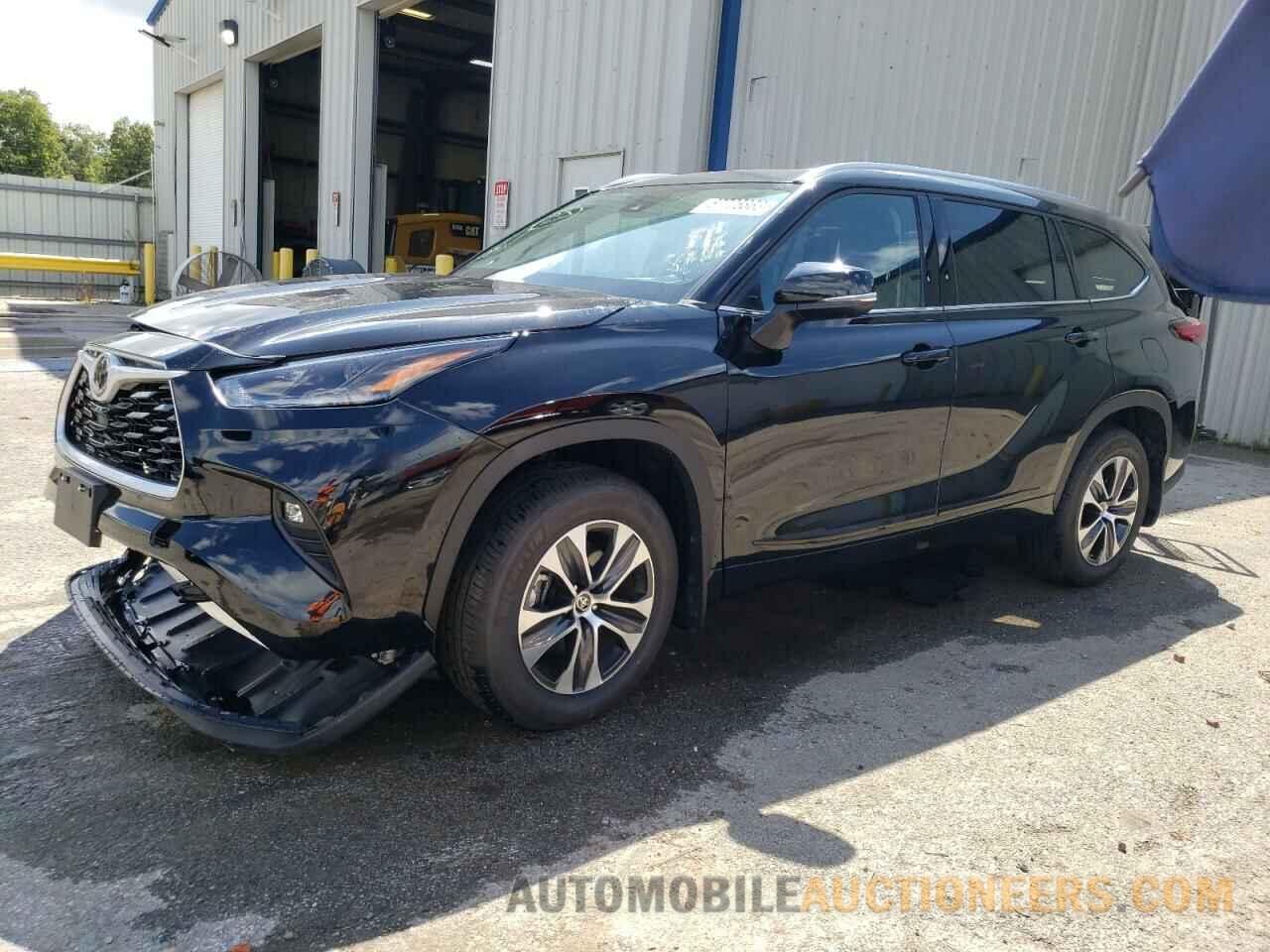 5TDGZRBH0MS555688 TOYOTA HIGHLANDER 2021