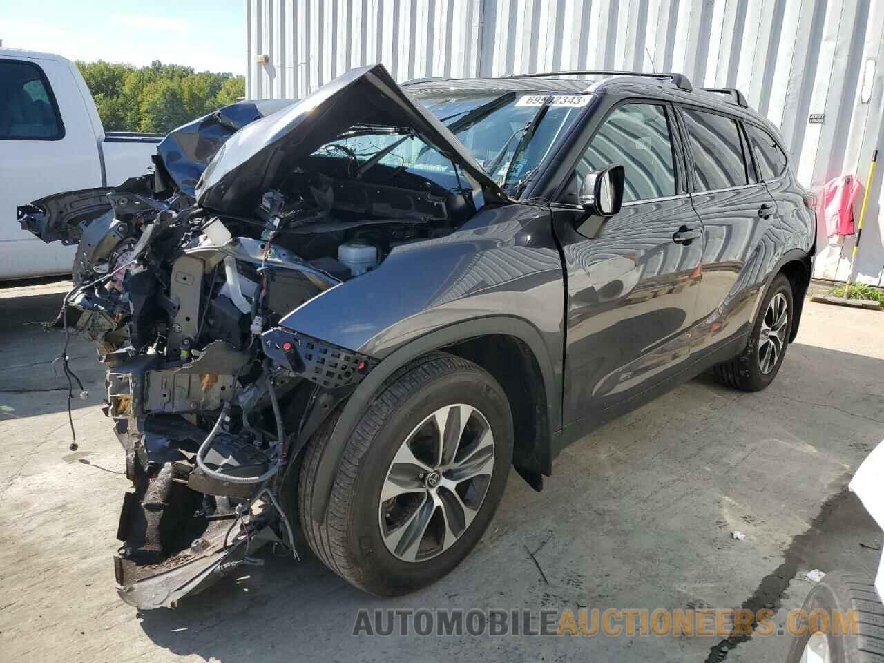 5TDGZRBH0NS163599 TOYOTA HIGHLANDER 2022