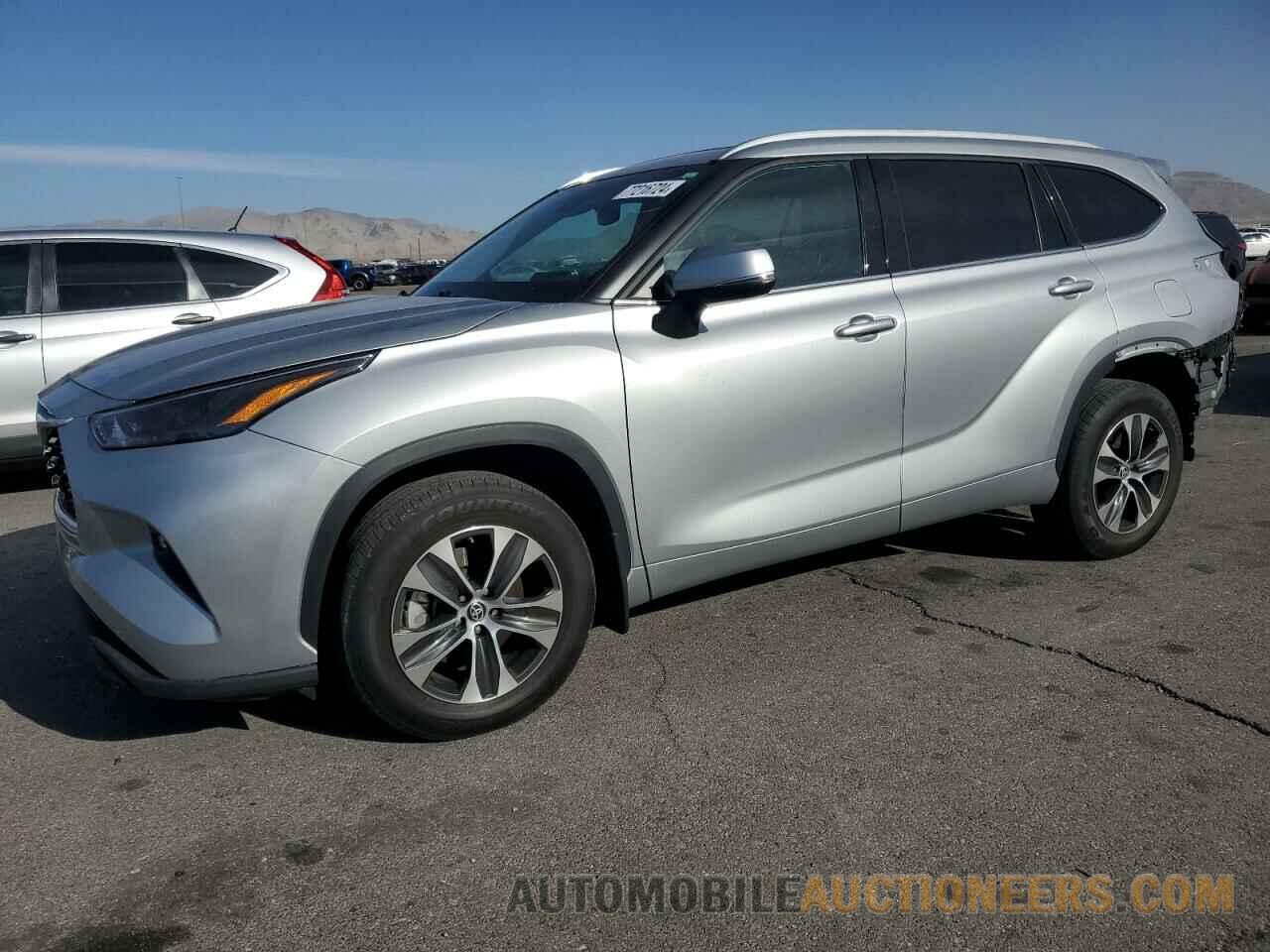 5TDGZRBH0NS242383 TOYOTA HIGHLANDER 2022