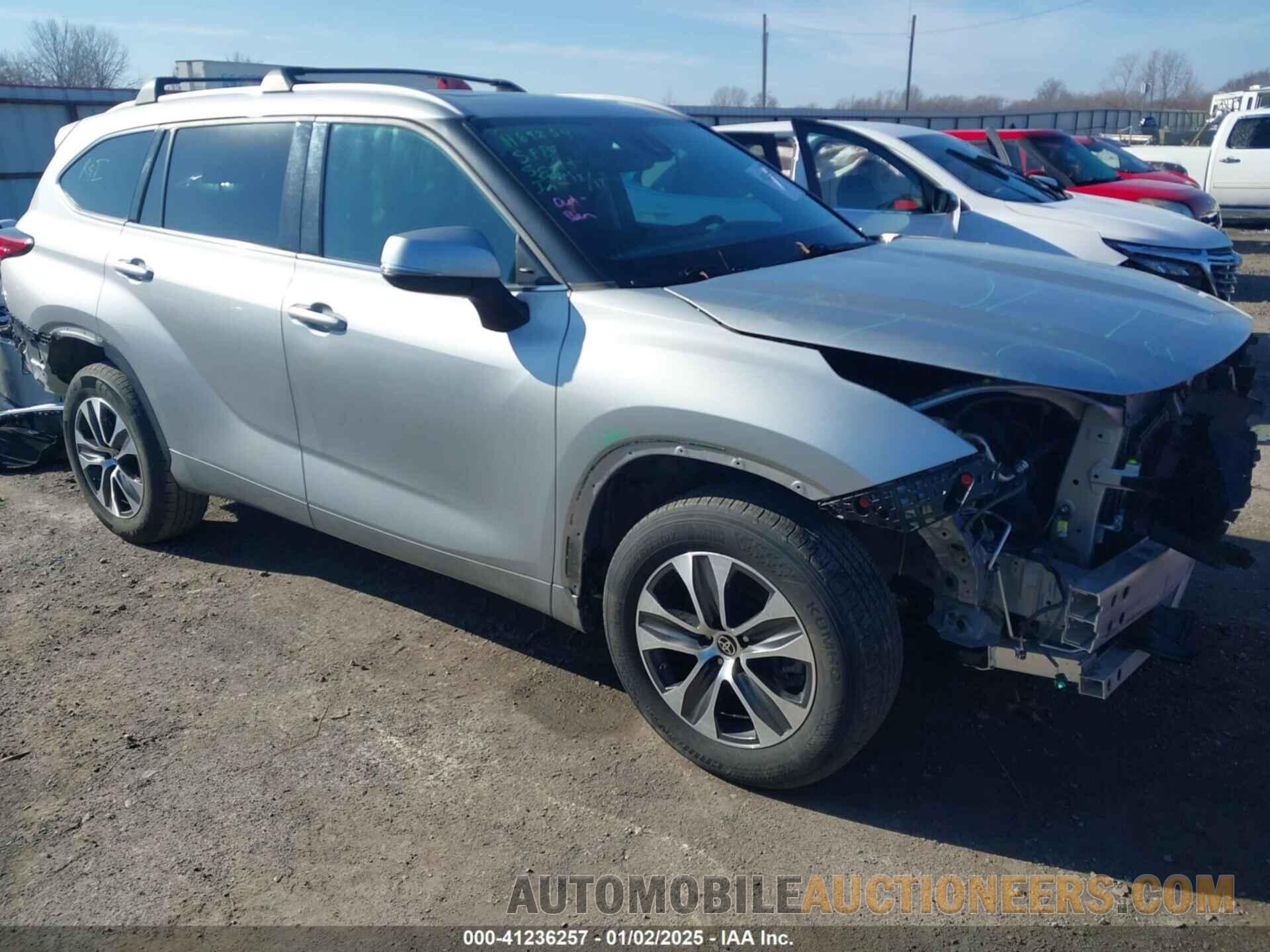 5TDGZRBH0NS567289 TOYOTA HIGHLANDER 2022