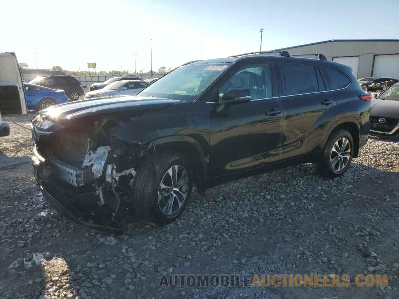 5TDGZRBH0NS588630 TOYOTA HIGHLANDER 2022