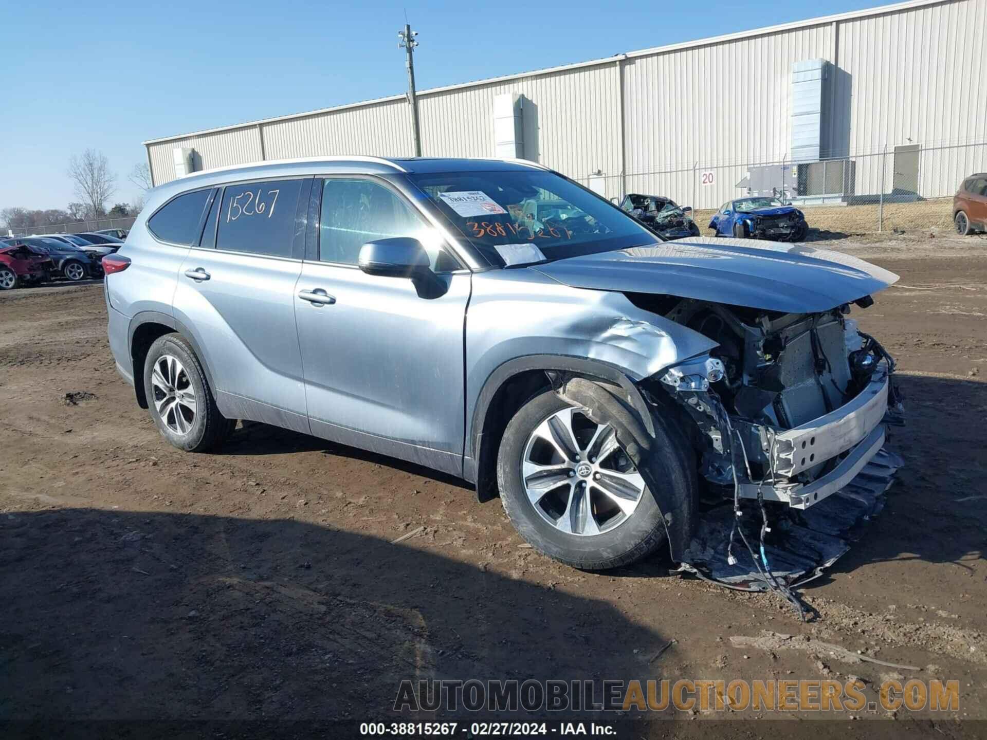 5TDGZRBH1NS163689 TOYOTA HIGHLANDER 2022