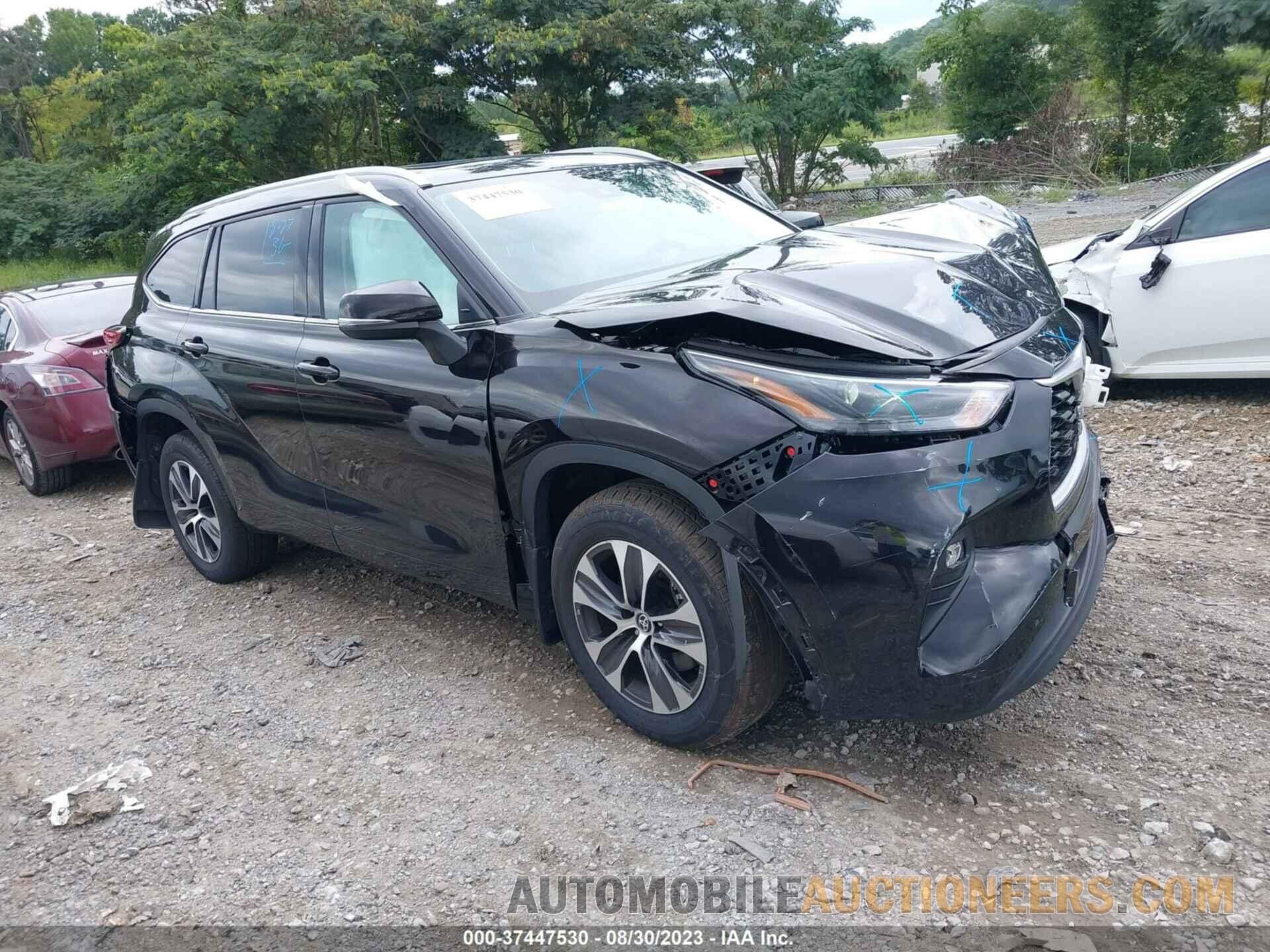 5TDGZRBH1NS231330 TOYOTA HIGHLANDER 2022