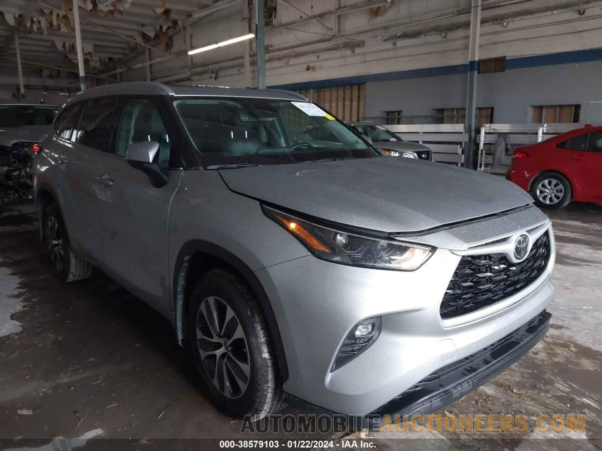 5TDGZRBH1NS564384 TOYOTA HIGHLANDER 2022