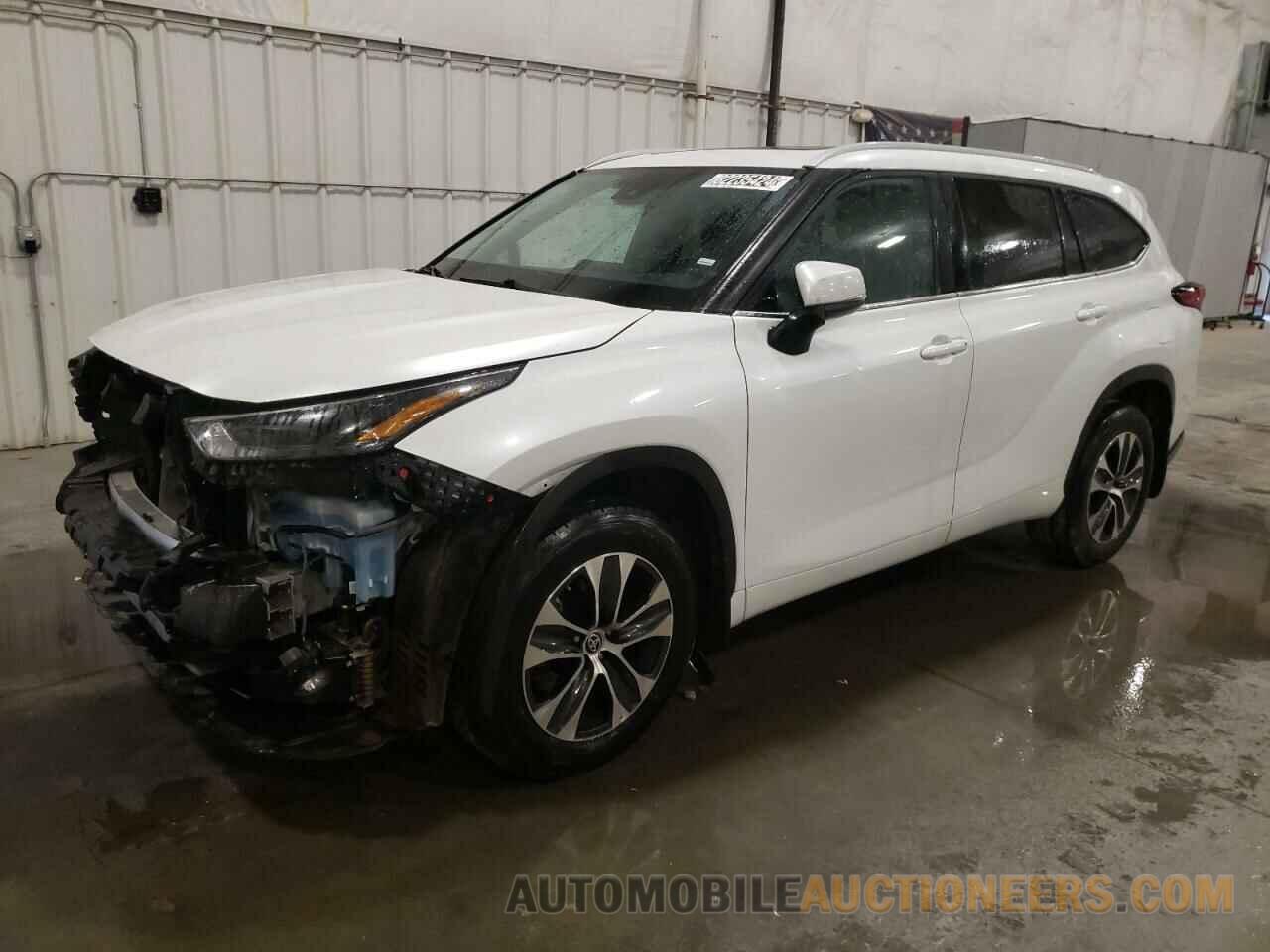 5TDGZRBH1NS567348 TOYOTA HIGHLANDER 2022