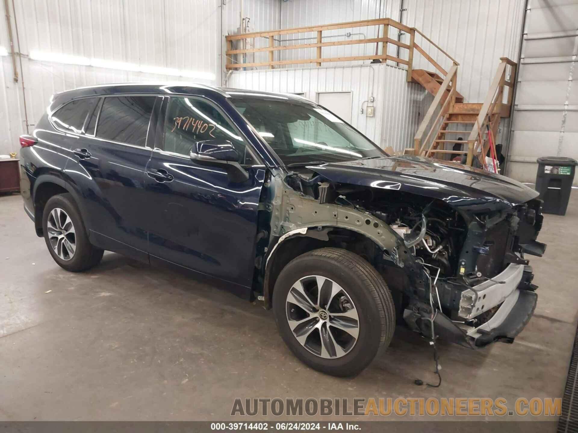 5TDGZRBH2MS073062 TOYOTA HIGHLANDER 2021