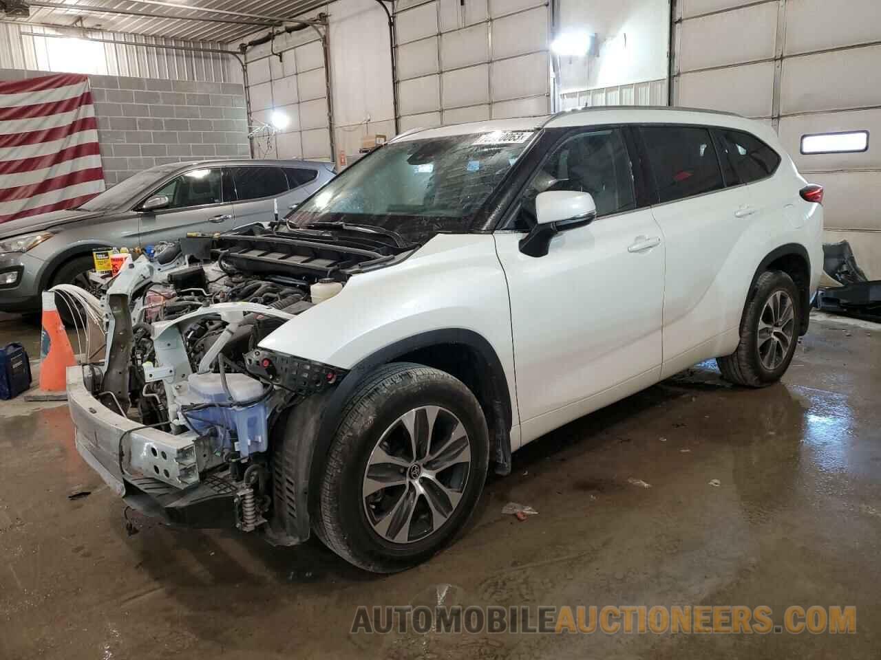 5TDGZRBH2MS104228 TOYOTA HIGHLANDER 2021