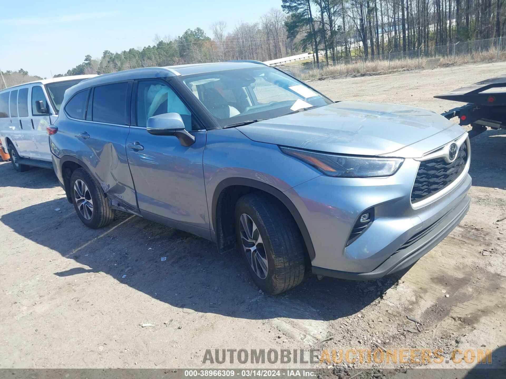 5TDGZRBH2NS243874 TOYOTA HIGHLANDER 2022