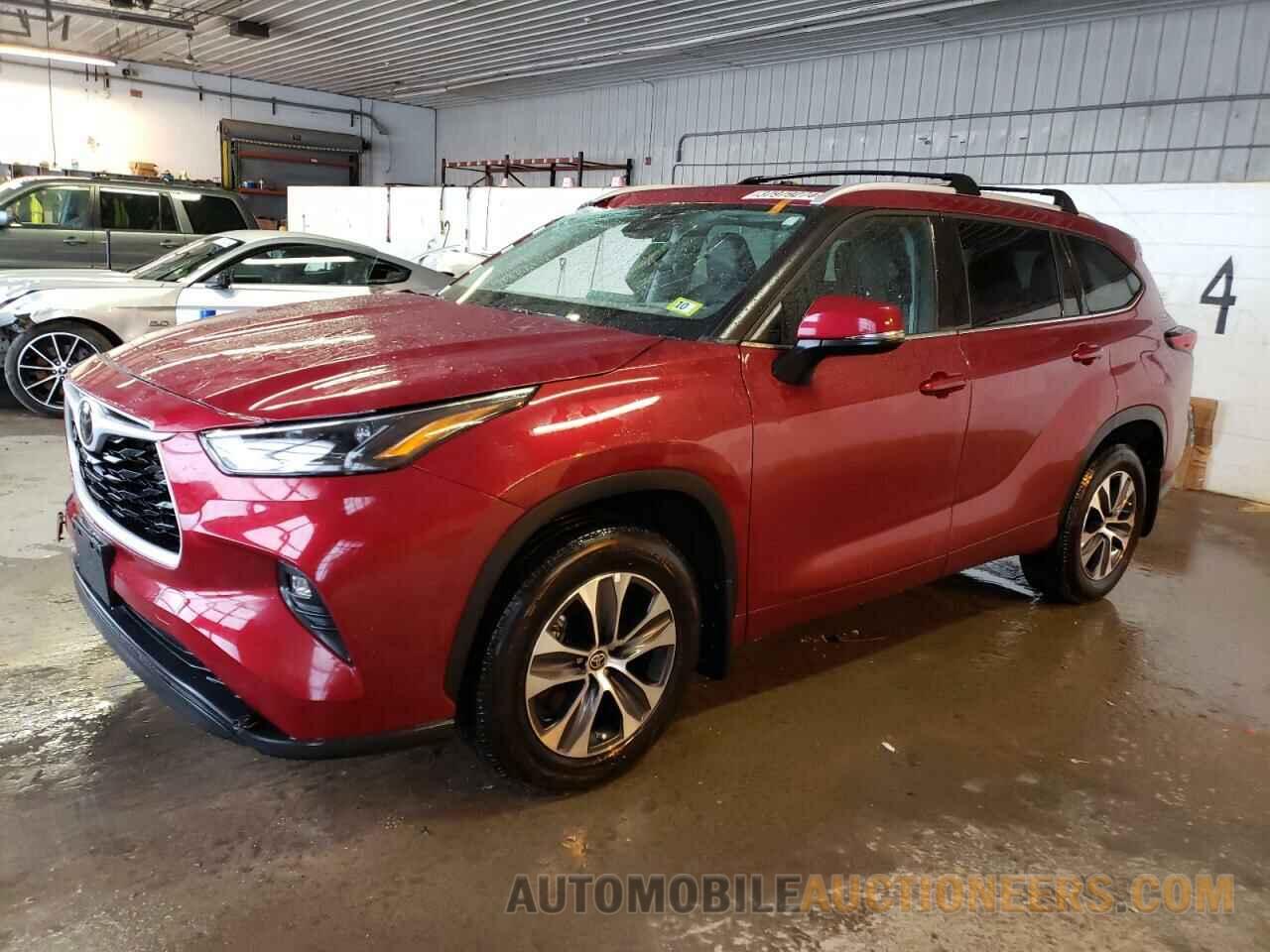 5TDGZRBH2NS255216 TOYOTA HIGHLANDER 2022