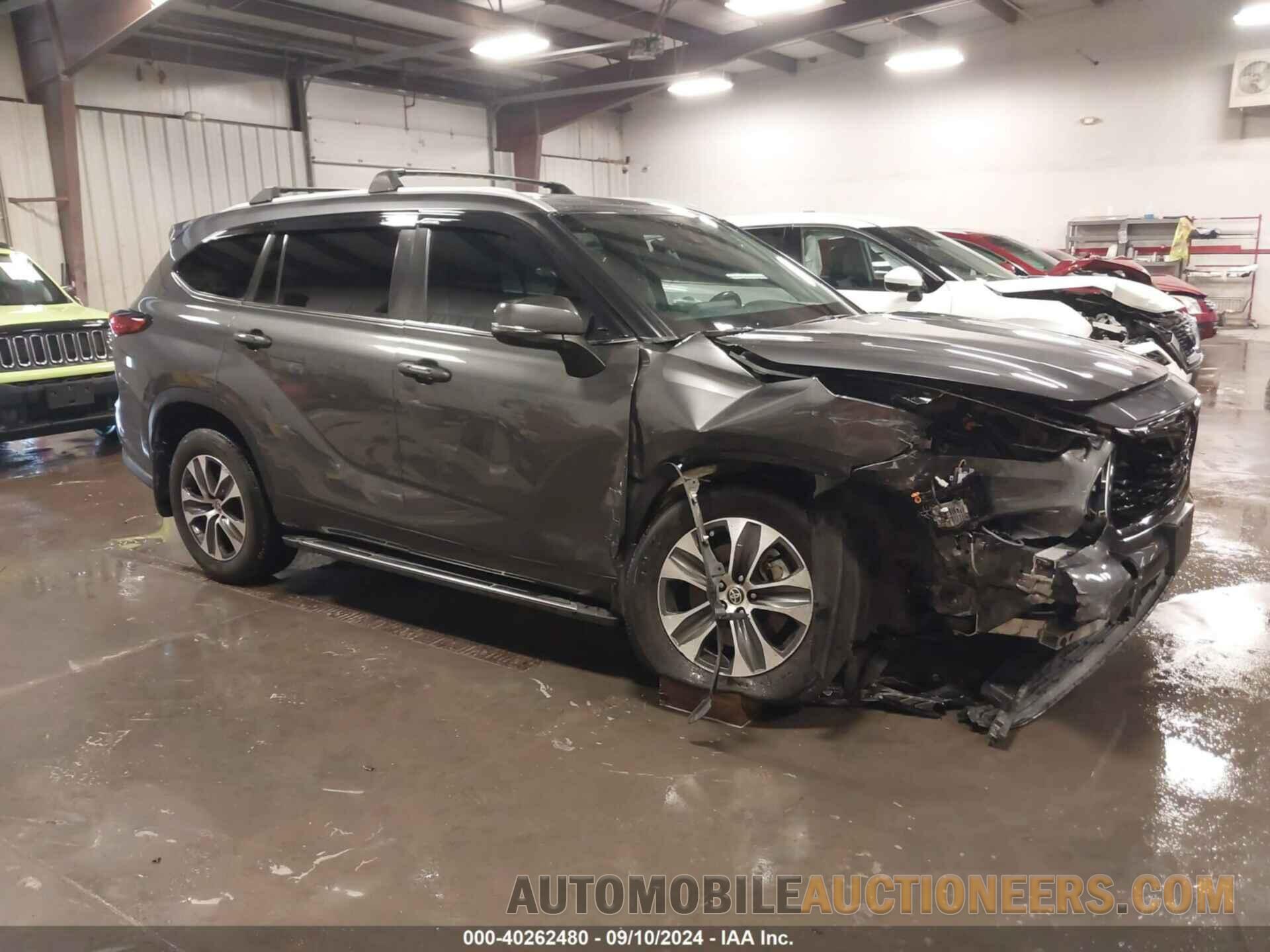 5TDGZRBH2NS562370 TOYOTA HIGHLANDER 2022