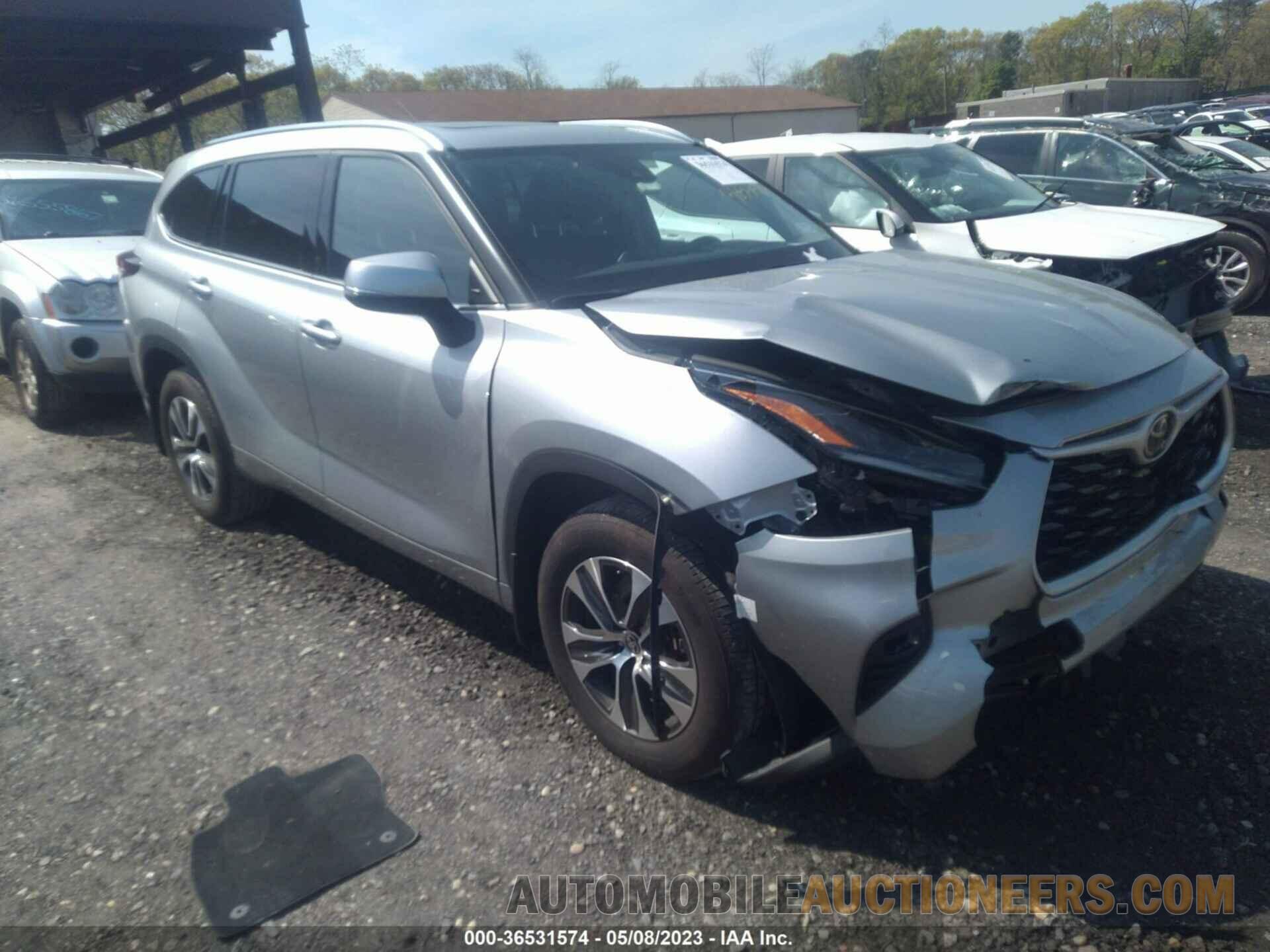 5TDGZRBH3MS555586 TOYOTA HIGHLANDER 2021