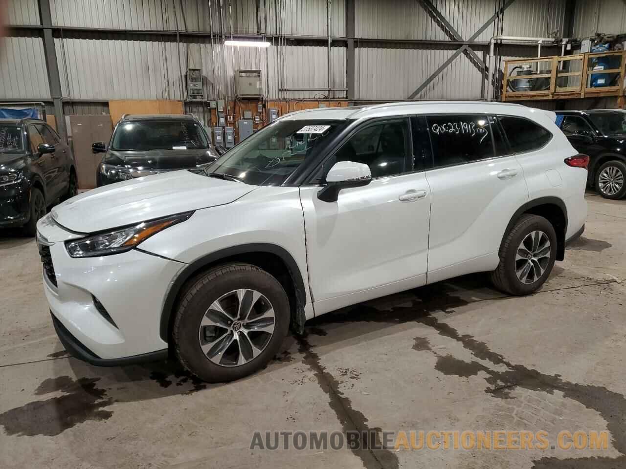 5TDGZRBH3NS243270 TOYOTA HIGHLANDER 2022