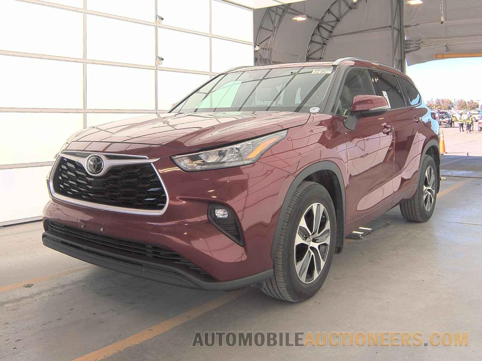 5TDGZRBH4LS010818 Toyota Highlander 2020