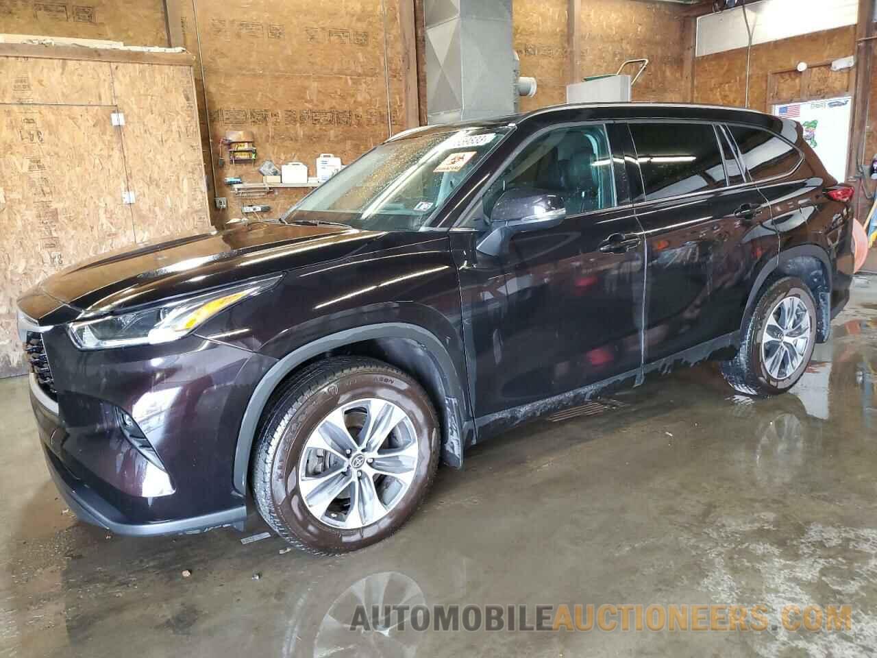 5TDGZRBH4MS131379 TOYOTA HIGHLANDER 2021