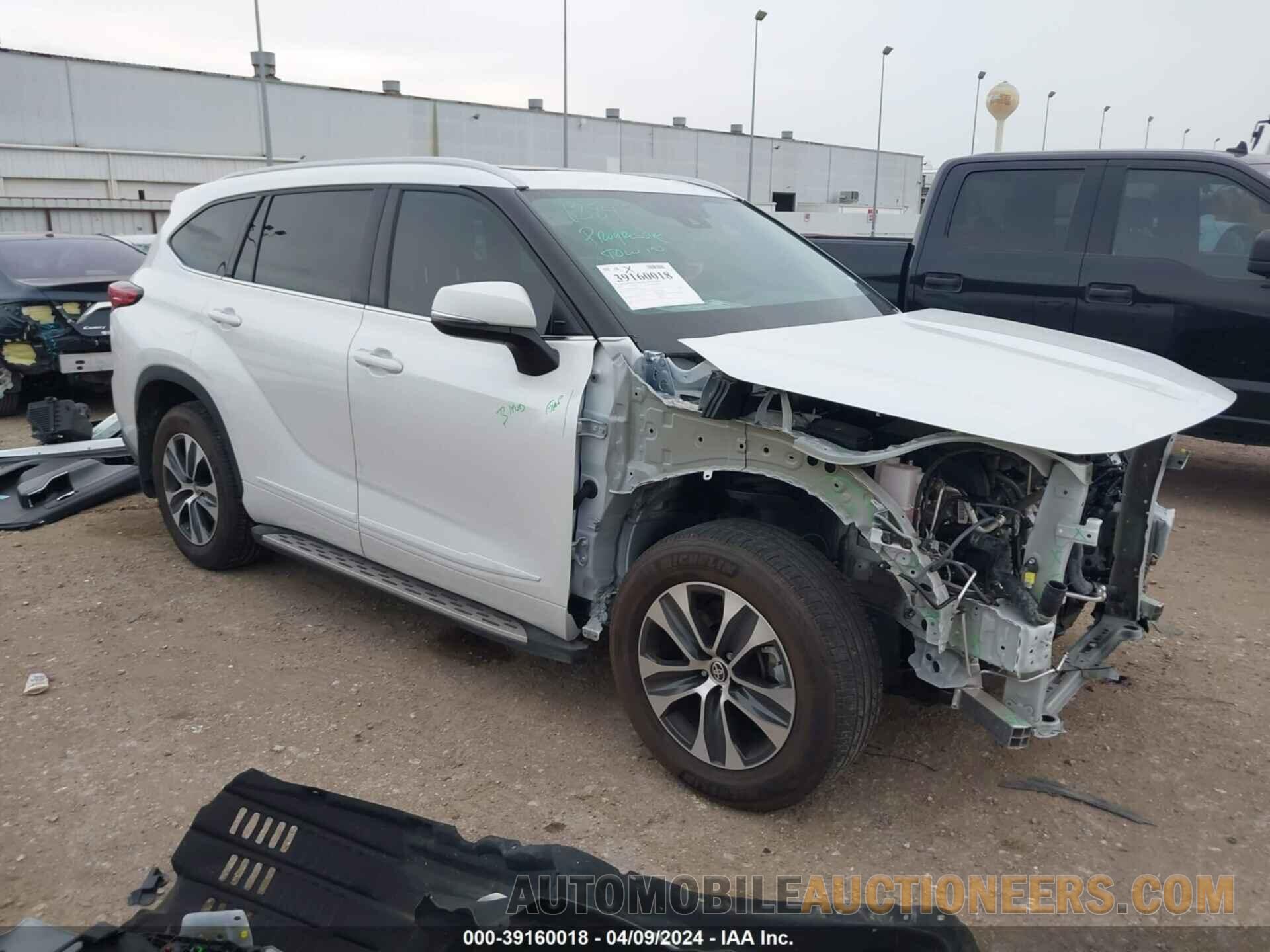 5TDGZRBH4NS182463 TOYOTA HIGHLANDER 2022