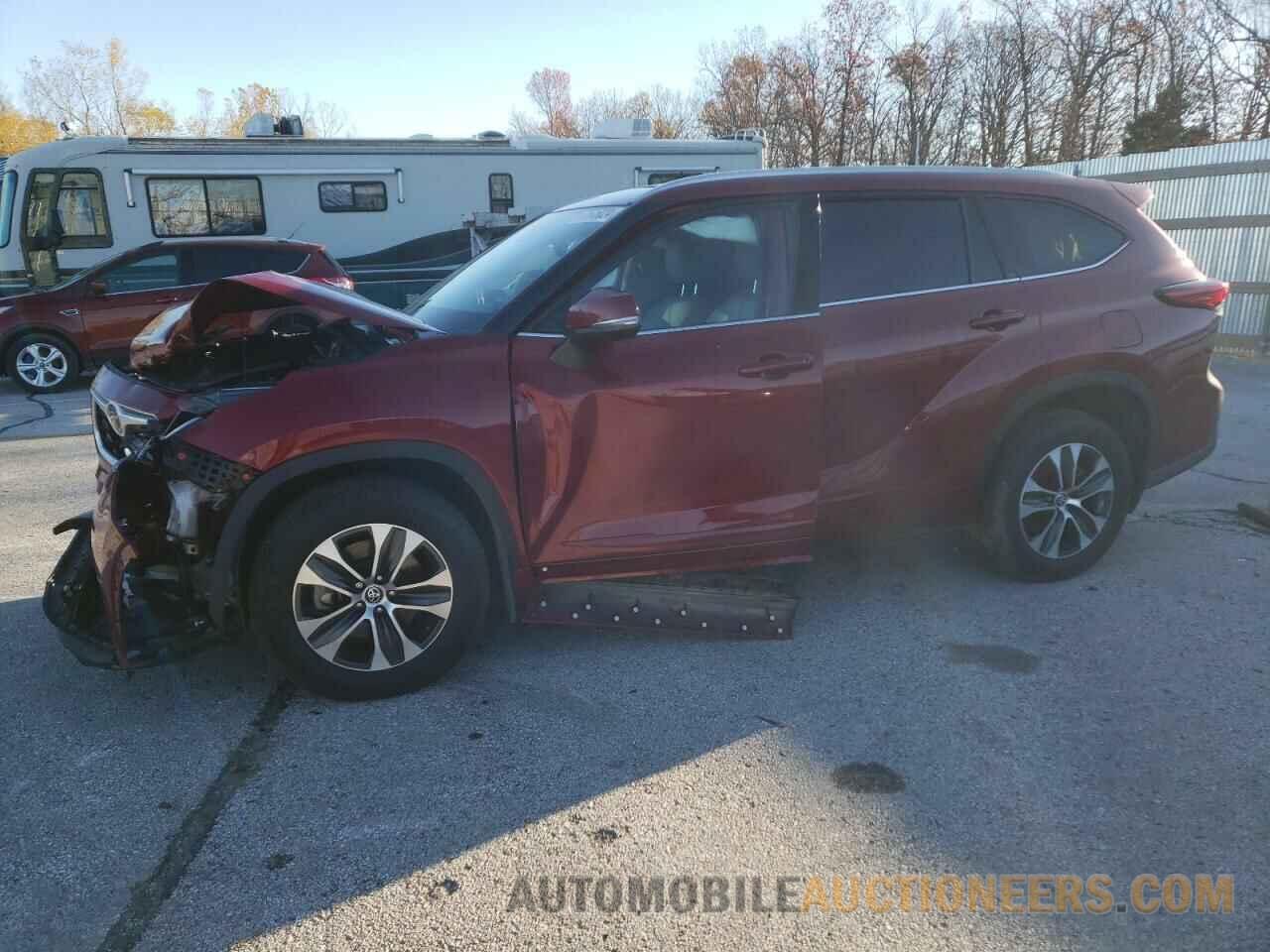 5TDGZRBH4NS183905 TOYOTA HIGHLANDER 2022