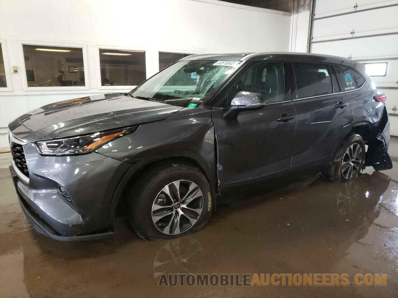 5TDGZRBH4NS256819 TOYOTA HIGHLANDER 2022