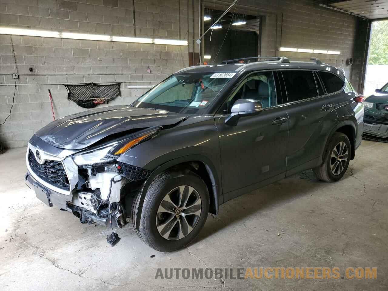 5TDGZRBH4NS593992 TOYOTA HIGHLANDER 2022