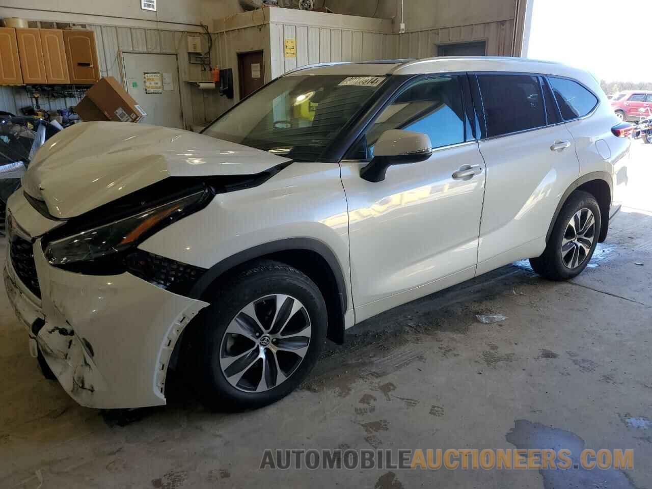 5TDGZRBH5MS063660 TOYOTA HIGHLANDER 2021