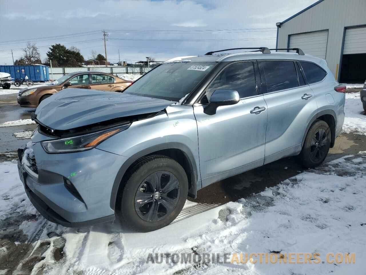 5TDGZRBH5MS133173 TOYOTA HIGHLANDER 2021