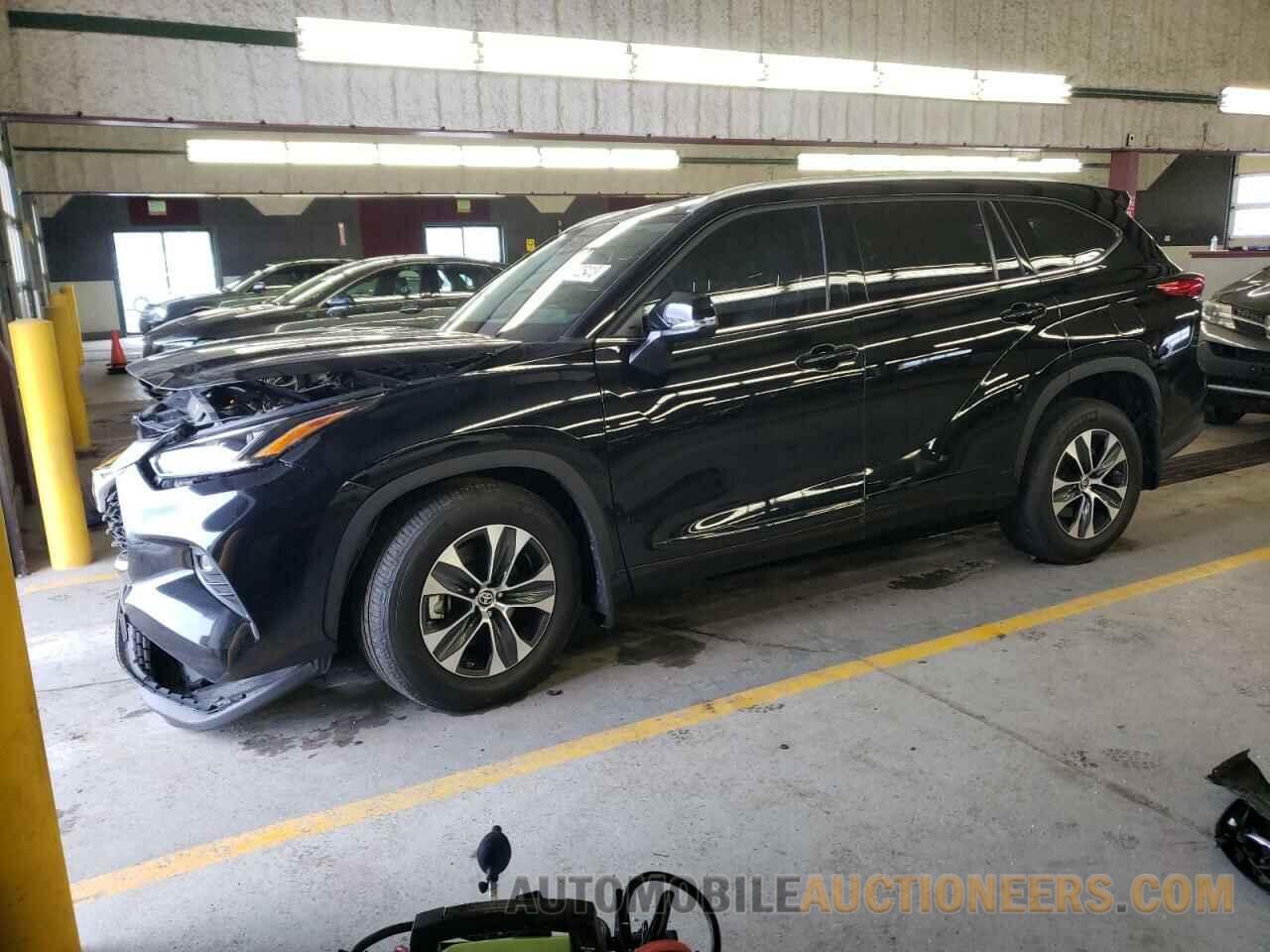 5TDGZRBH5NS196825 TOYOTA HIGHLANDER 2022