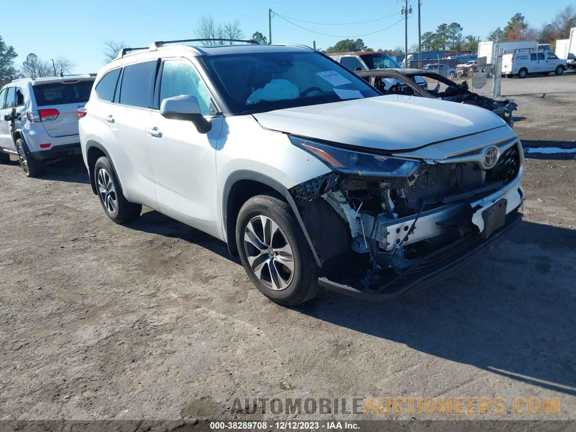 5TDGZRBH6MS138253 TOYOTA HIGHLANDER 2021