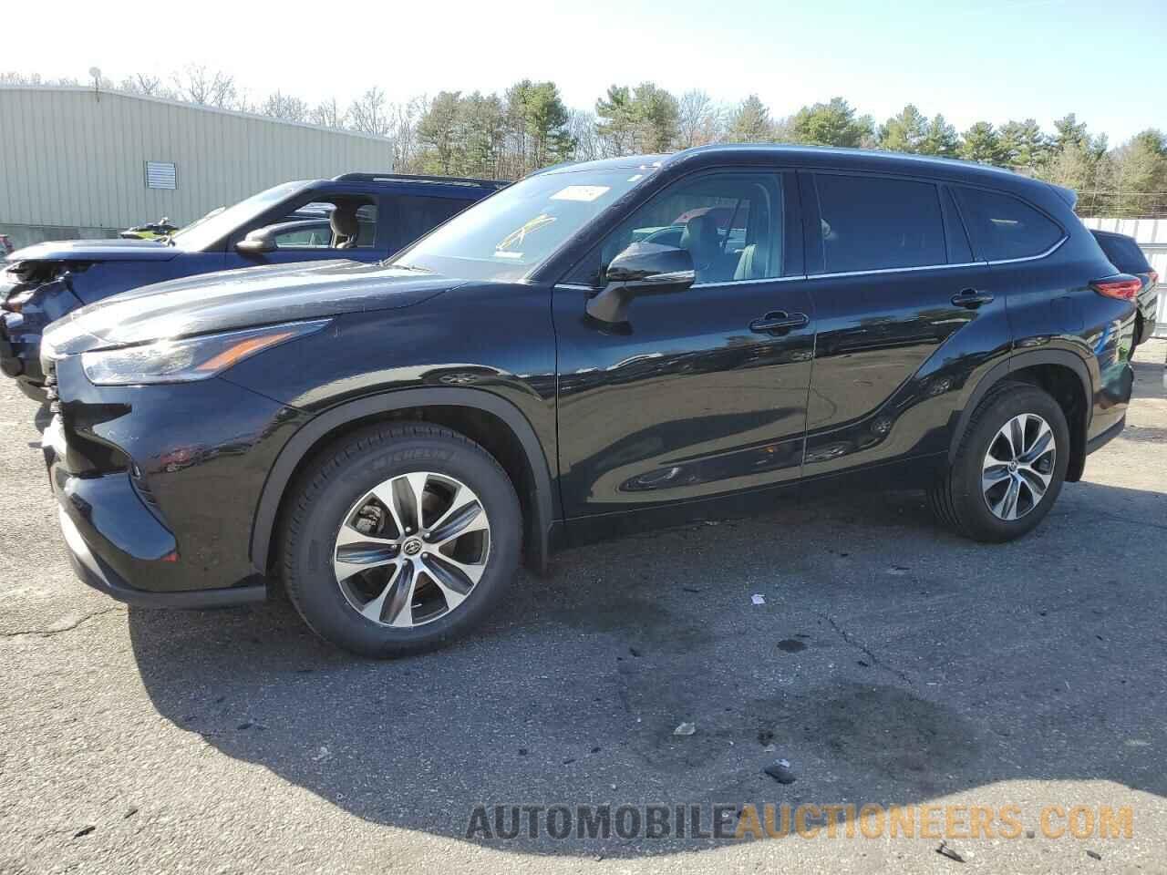 5TDGZRBH6MS157708 TOYOTA HIGHLANDER 2021