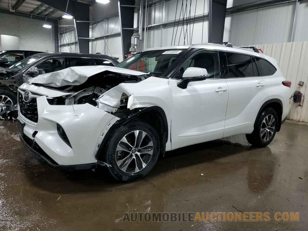 5TDGZRBH6NS252996 TOYOTA HIGHLANDER 2022