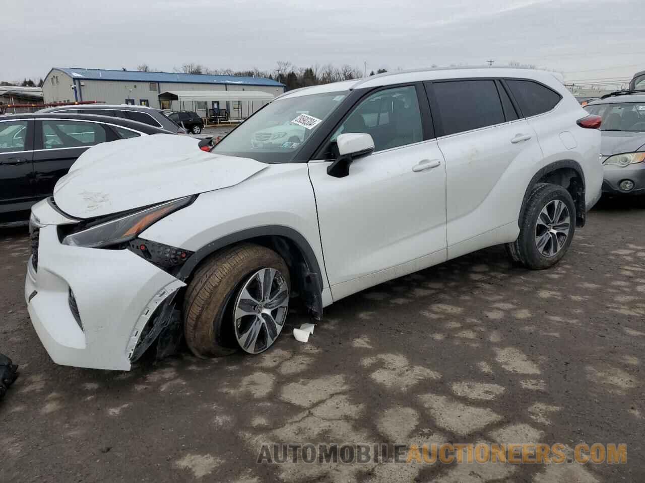 5TDGZRBH6NS565692 TOYOTA HIGHLANDER 2022