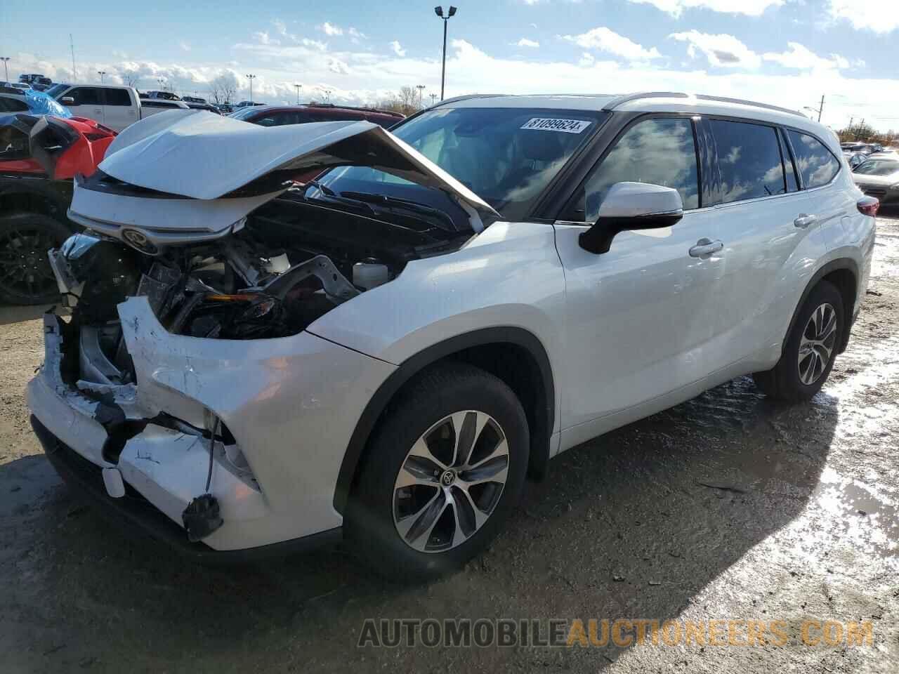 5TDGZRBH6NS592262 TOYOTA HIGHLANDER 2022