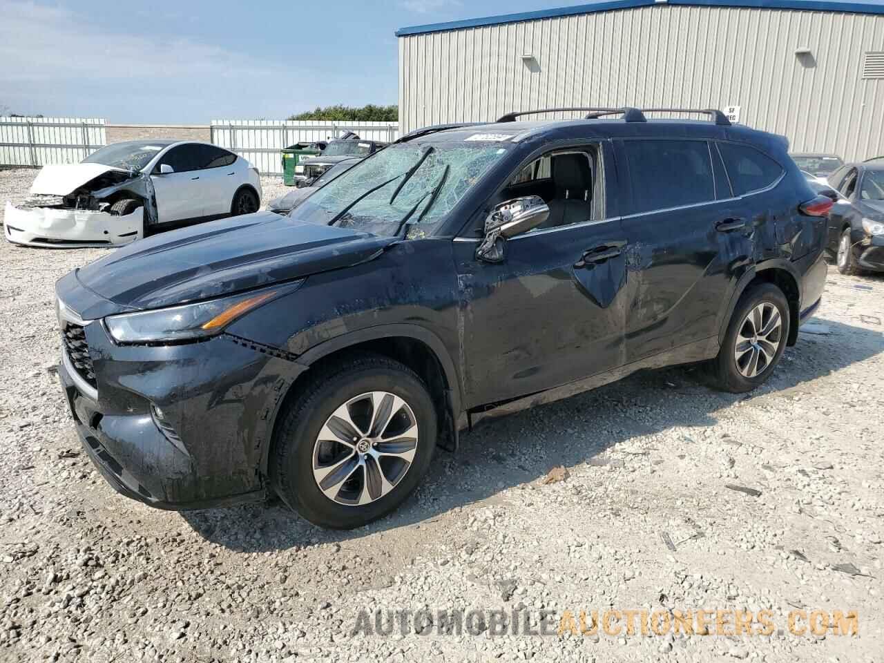 5TDGZRBH6NS596313 TOYOTA HIGHLANDER 2022