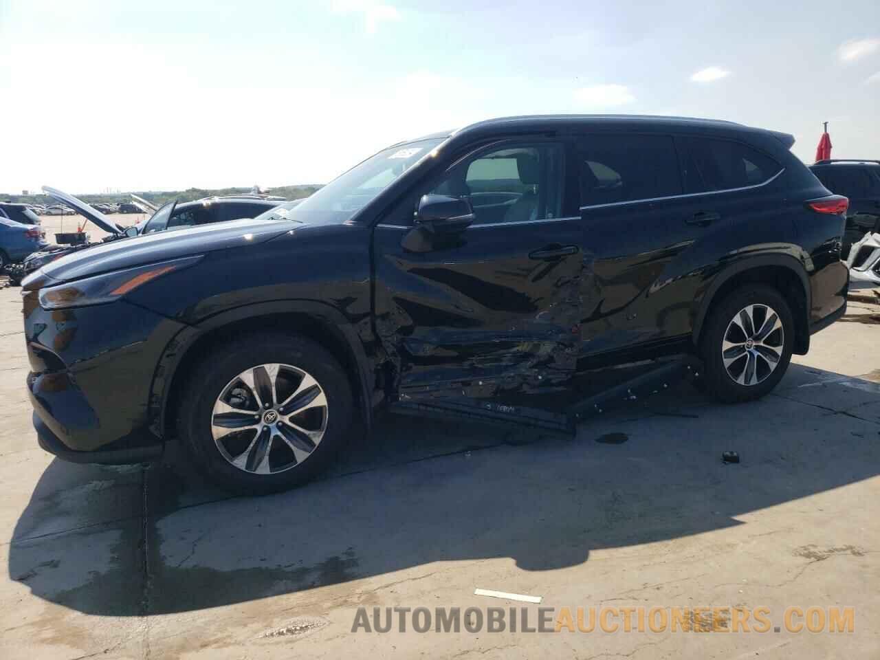 5TDGZRBH7MS070562 TOYOTA HIGHLANDER 2021