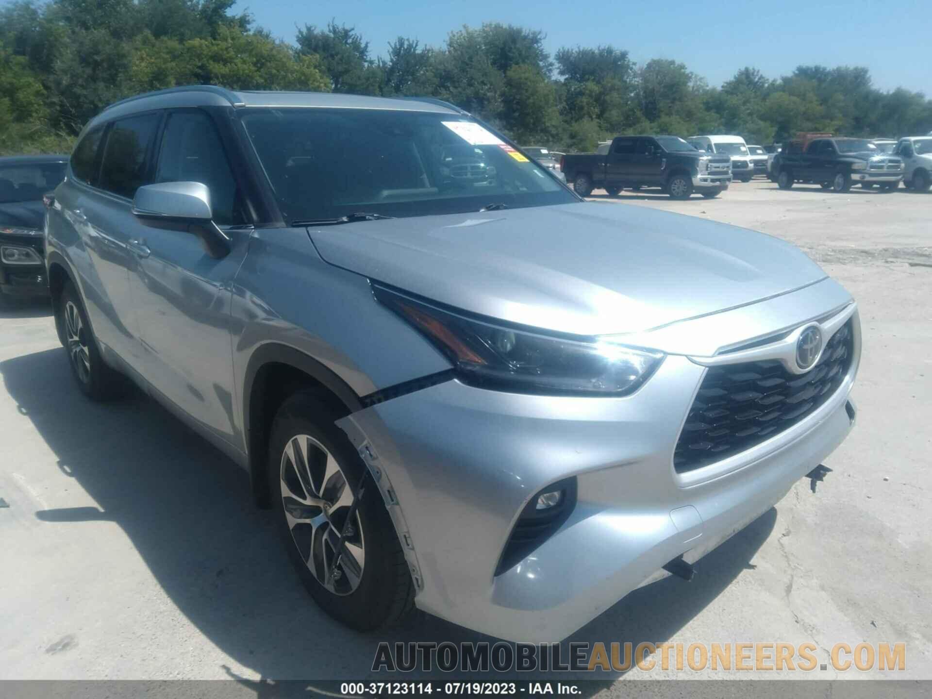 5TDGZRBH7MS117900 TOYOTA HIGHLANDER 2021