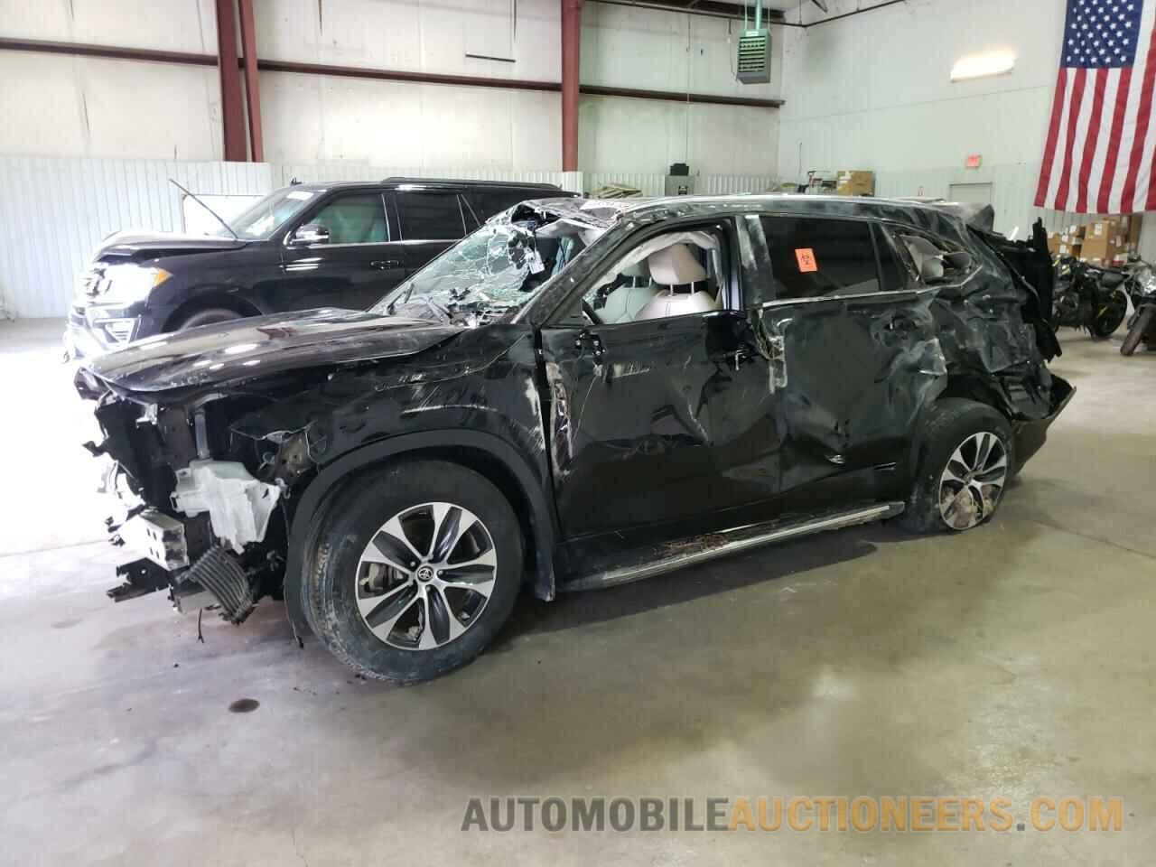 5TDGZRBH7MS142201 TOYOTA HIGHLANDER 2021