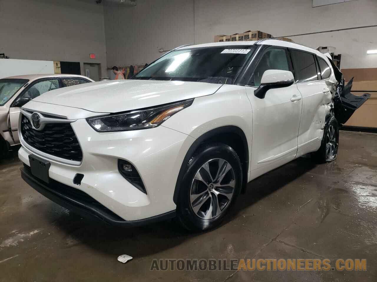 5TDGZRBH7MS529525 TOYOTA HIGHLANDER 2021