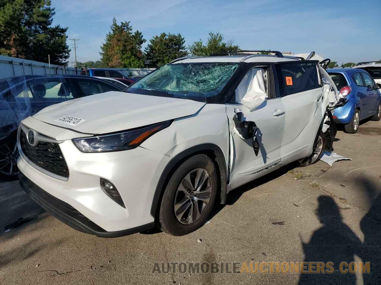 5TDGZRBH7NS255910 TOYOTA HIGHLANDER 2022