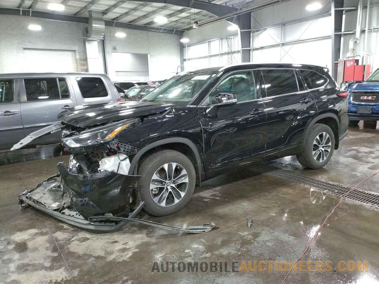 5TDGZRBH7NS568990 TOYOTA HIGHLANDER 2022