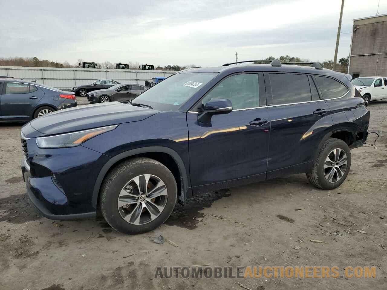 5TDGZRBH7NS571663 TOYOTA HIGHLANDER 2022