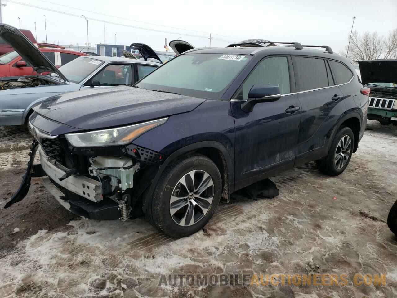 5TDGZRBH7NS589435 TOYOTA HIGHLANDER 2022