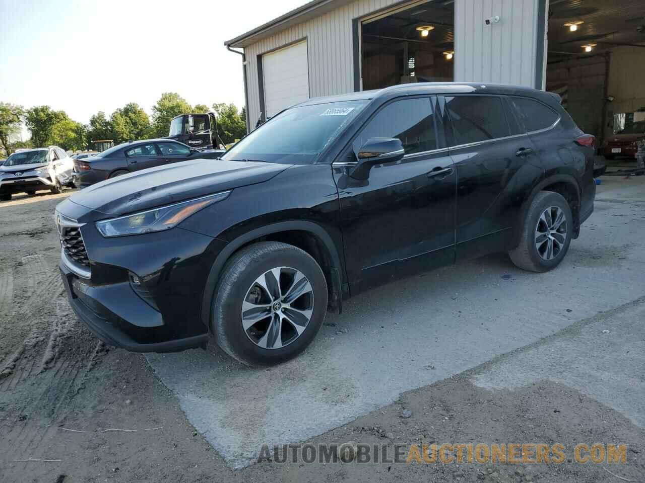 5TDGZRBH7NS595140 TOYOTA HIGHLANDER 2022