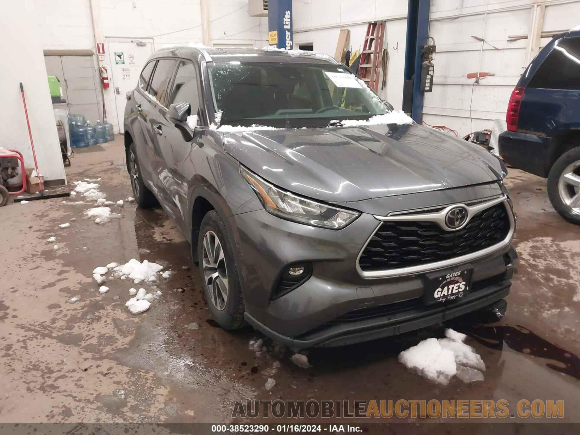 5TDGZRBH8LS011843 TOYOTA HIGHLANDER 2020