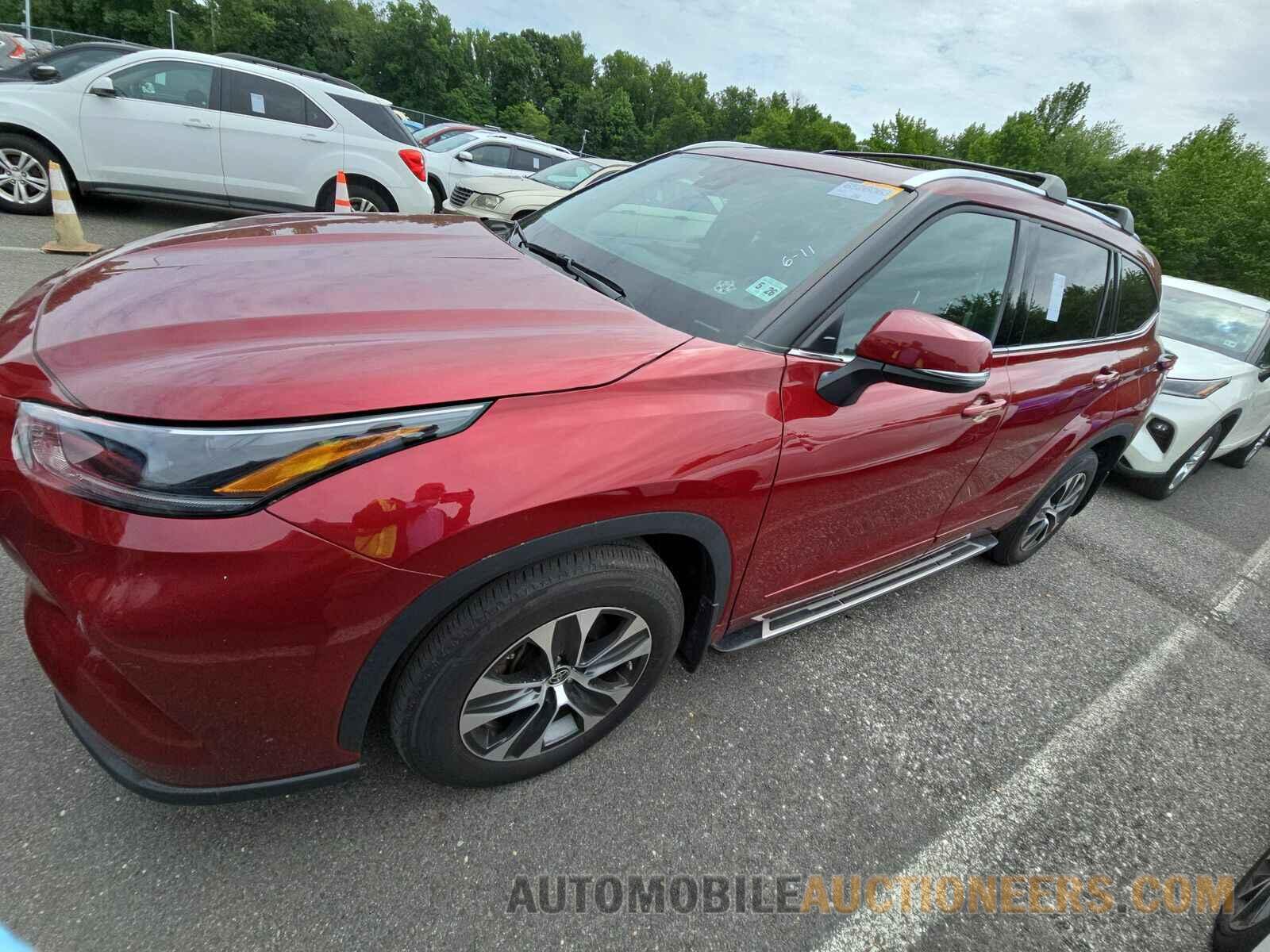 5TDGZRBH8MS114374 Toyota Highlander 2021