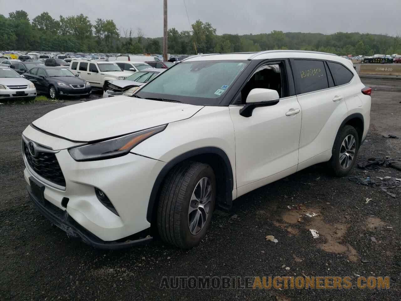 5TDGZRBH8MS136875 TOYOTA HIGHLANDER 2021