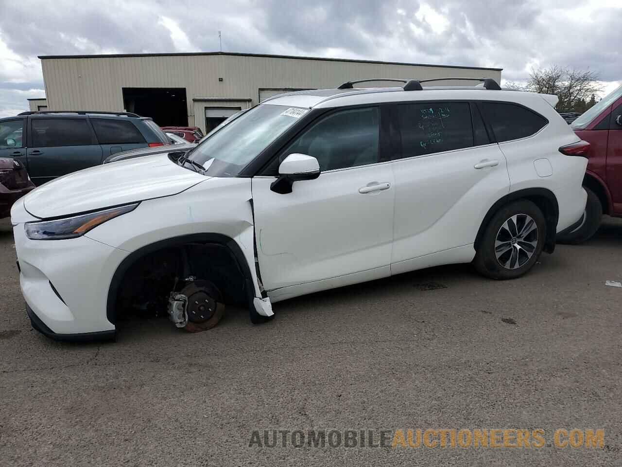 5TDGZRBH8MS530750 TOYOTA HIGHLANDER 2021