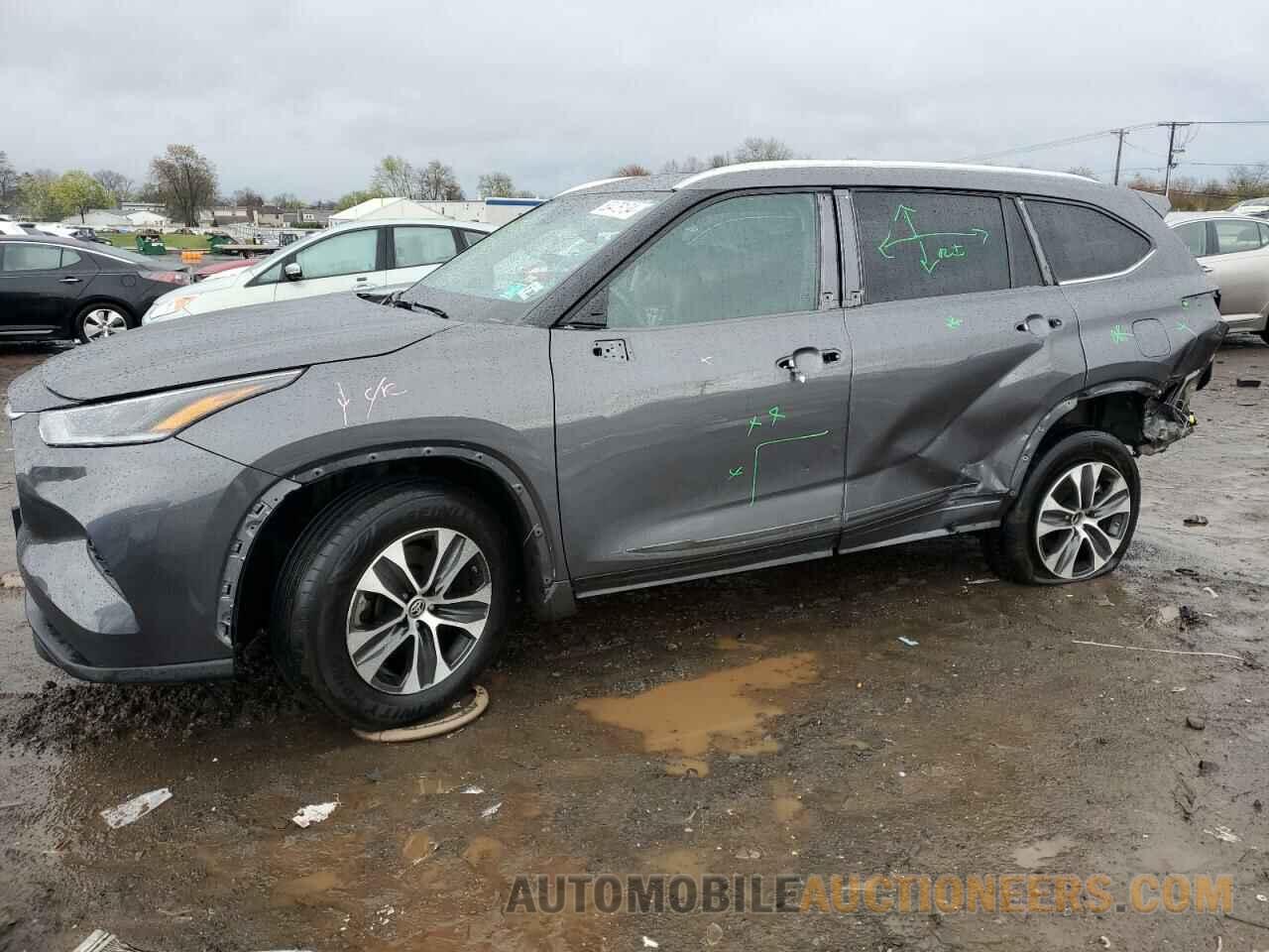 5TDGZRBH8MS550075 TOYOTA HIGHLANDER 2021