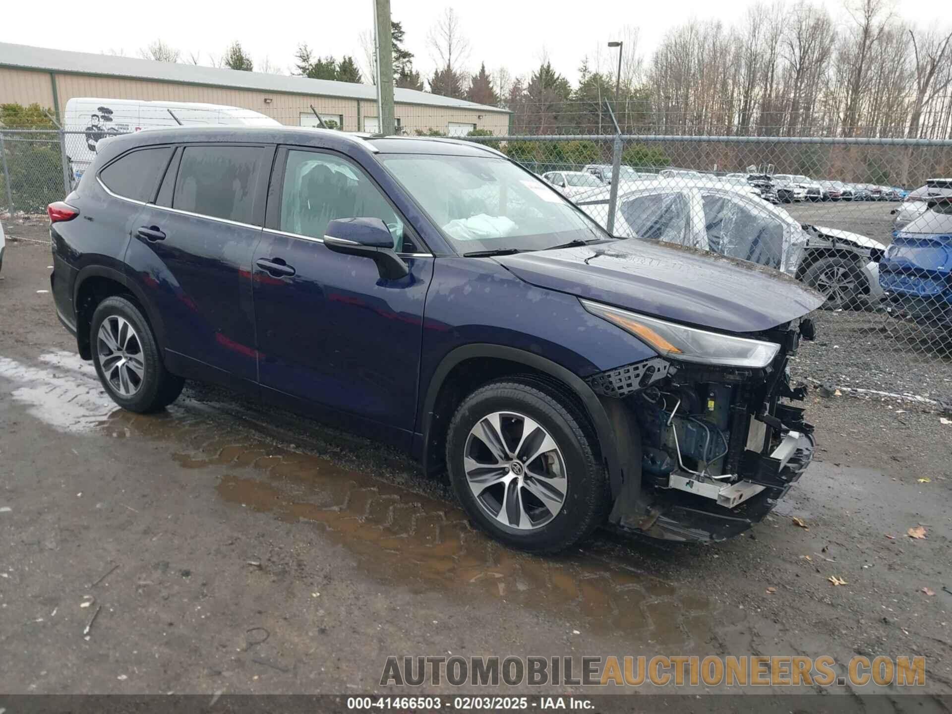 5TDGZRBH8NS195510 TOYOTA HIGHLANDER 2022