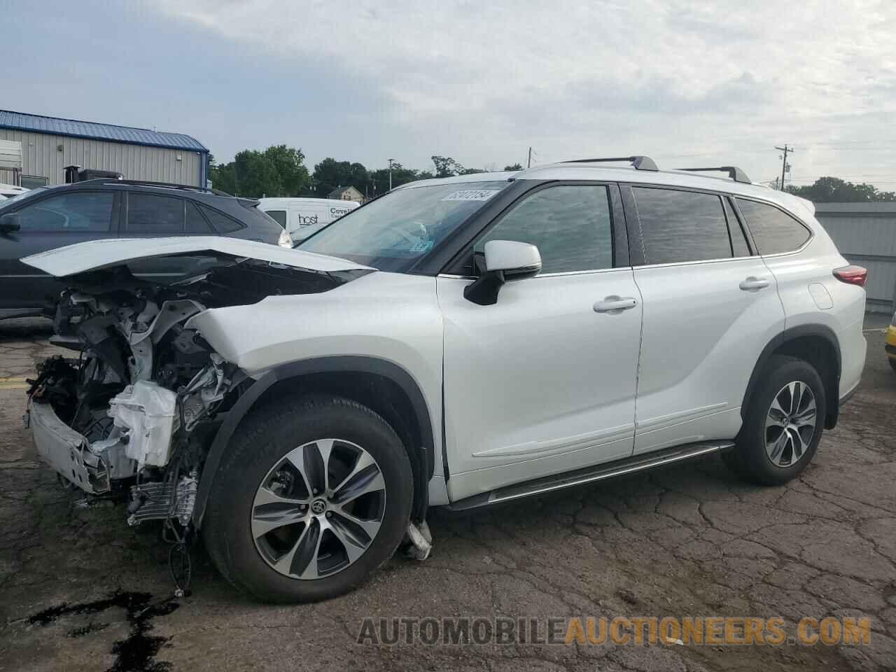 5TDGZRBH8NS227906 TOYOTA HIGHLANDER 2022