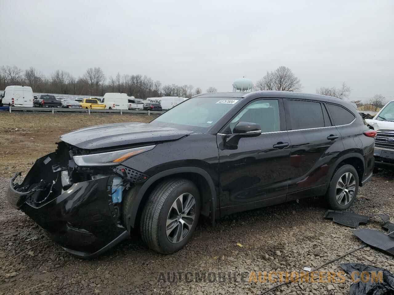 5TDGZRBH8NS233897 TOYOTA HIGHLANDER 2022