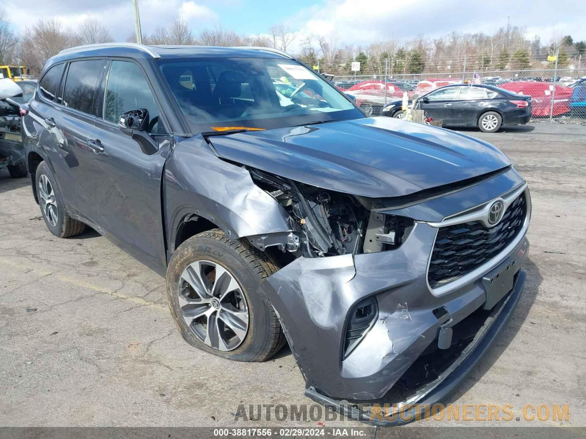 5TDGZRBH8NS561062 TOYOTA HIGHLANDER 2022