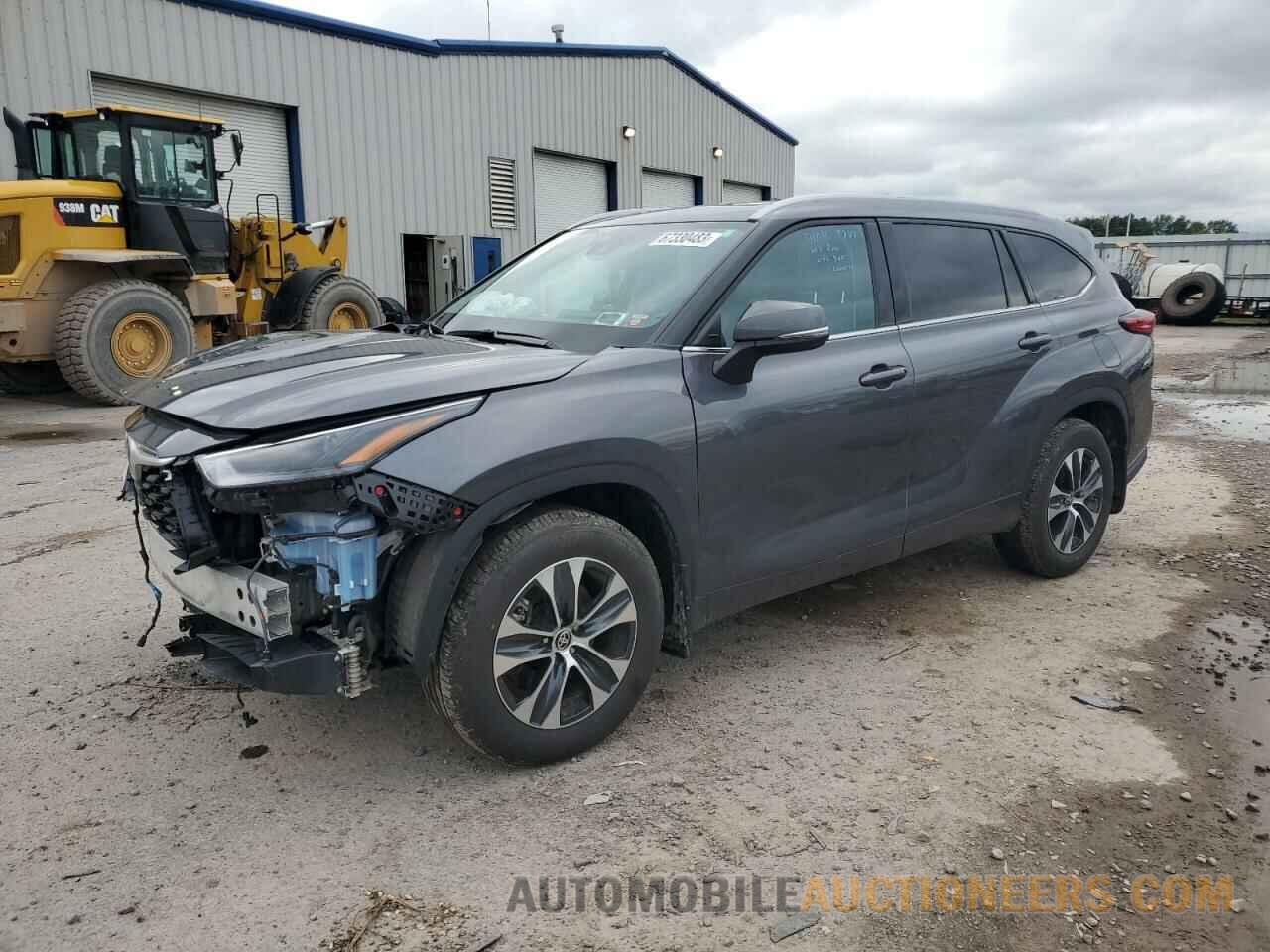 5TDGZRBH8NS573647 TOYOTA HIGHLANDER 2022